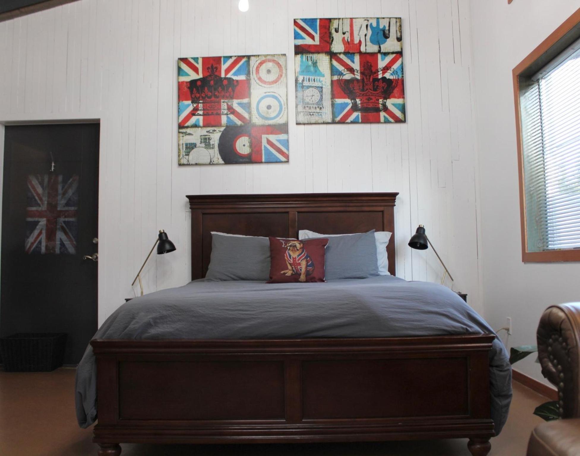 Private Bright Modern Studio! Queen Bed ! 빅토리아 외부 사진